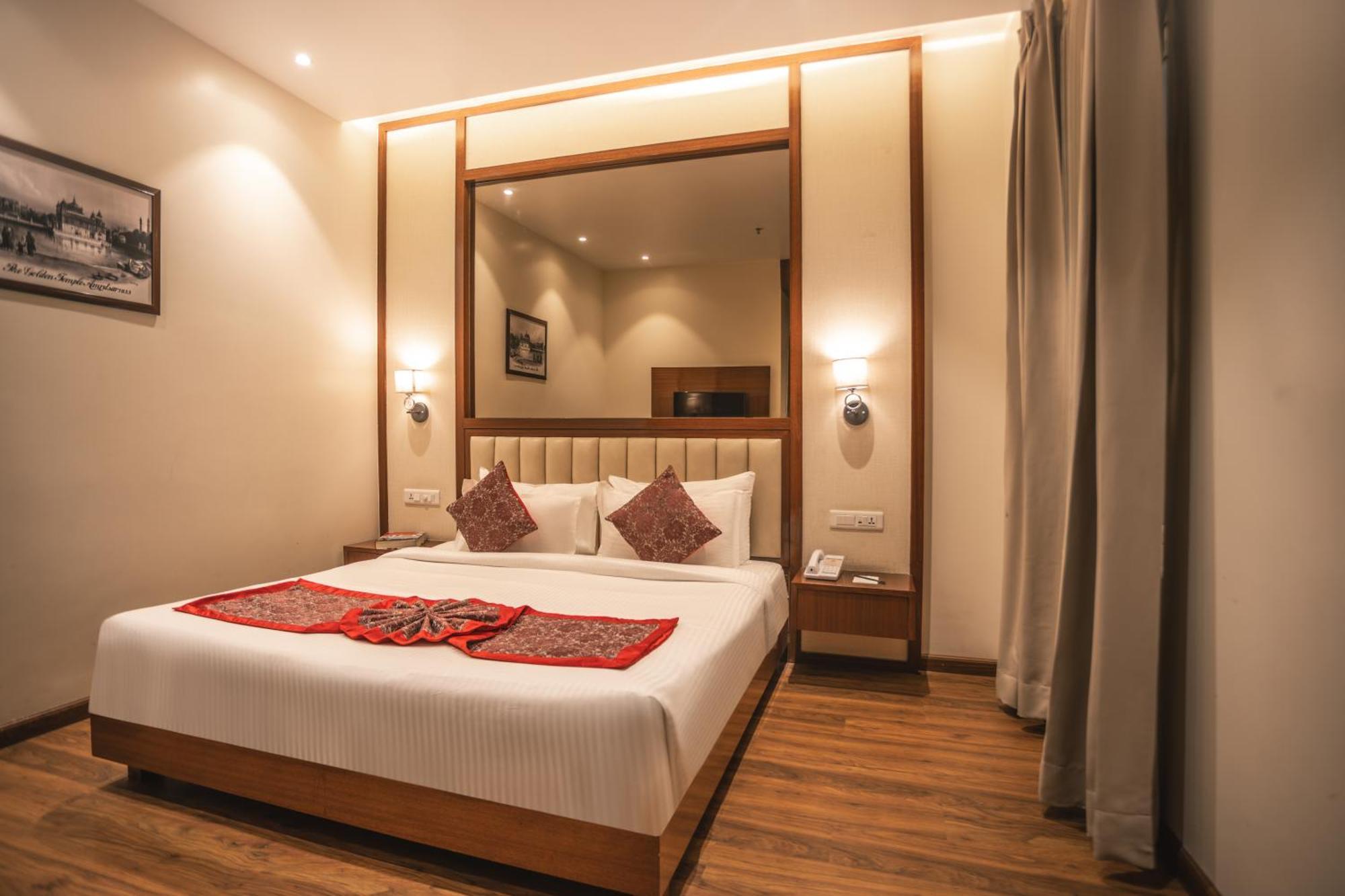 Hotel Amritara Sadka Amritsar Exteriér fotografie